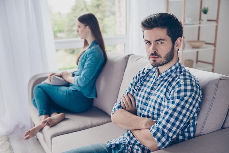 6 Clear Signs It's High Time You Ditch Your Ex For Good