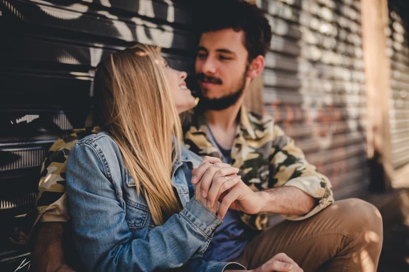 5 Ways To Know If It's Real Love Or Just A Narcissistic Illusion
