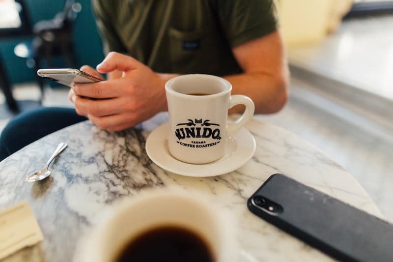 10 Texts Guys Send That Have Secret Meanings (Don't Fall For Them!)