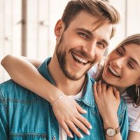 Emotional Attraction: 13 Clear Signs You Are Experiencing It