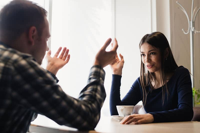 7 Revealing Signs You Are Past Life Lovers