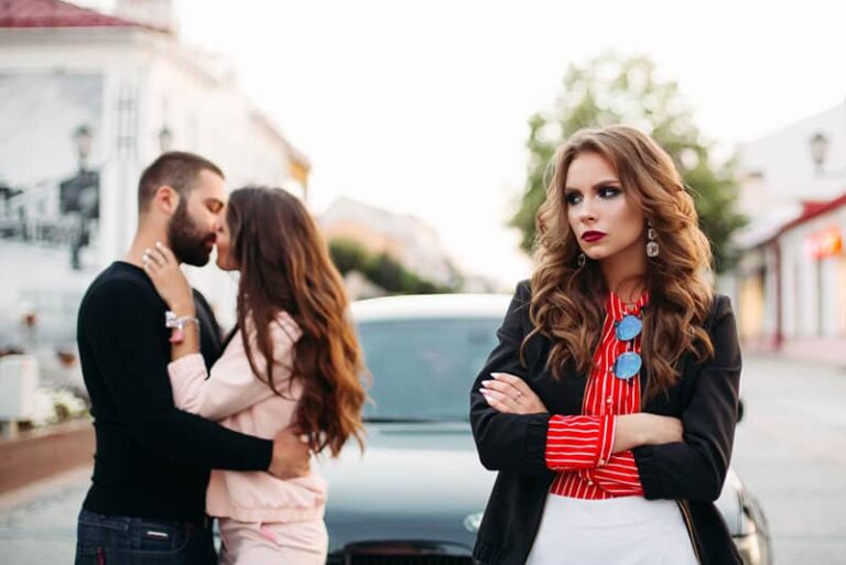 A Letter To The Third Wheel On My Every Date: My Dating Anxiety