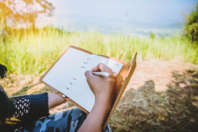 Top 40 Beautiful Poems For Her Straight From The Heart
