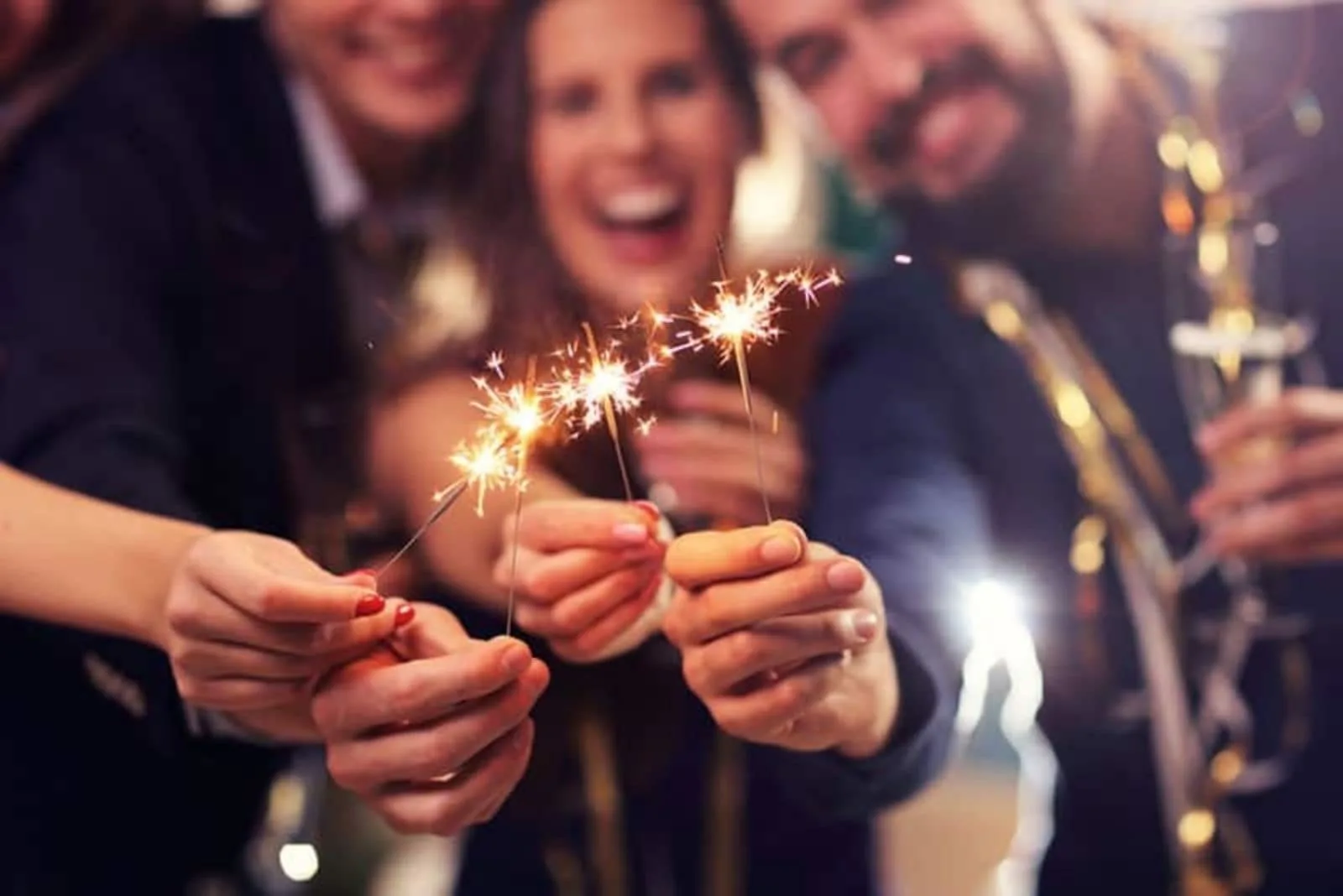 friends celebrating new year
