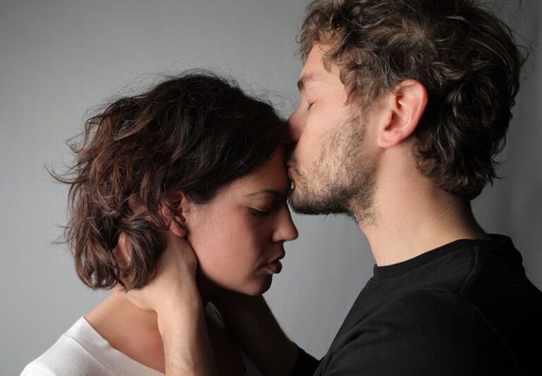 Stay Single Until You Find Someone Who Loves You Through Your Anxiety