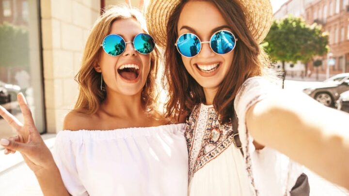 70+ Best Friend Paragraphs To Make Your Bff Crazy Happy