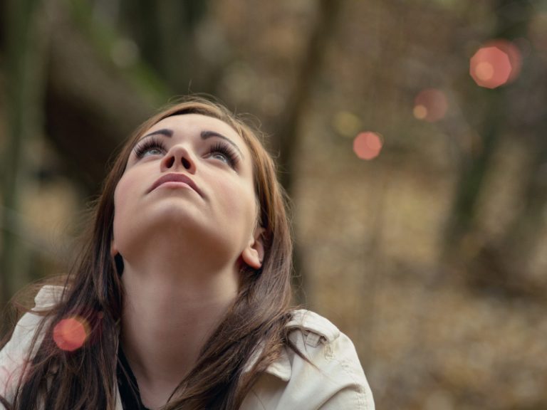girl looking in the sky