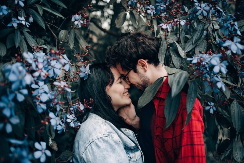 How To Make Your Boyfriend Happy: 13 Sweet & Simple Ways