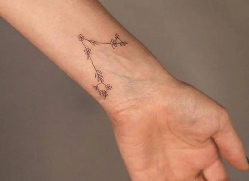 50 Pisces Tattoo Designs And Ideas For Women With Meanings