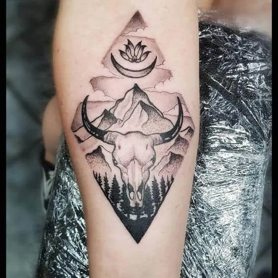 Geometric bull skull  Tattoo Abyss Montreal