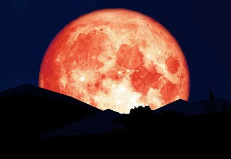 photo of strawberry moon