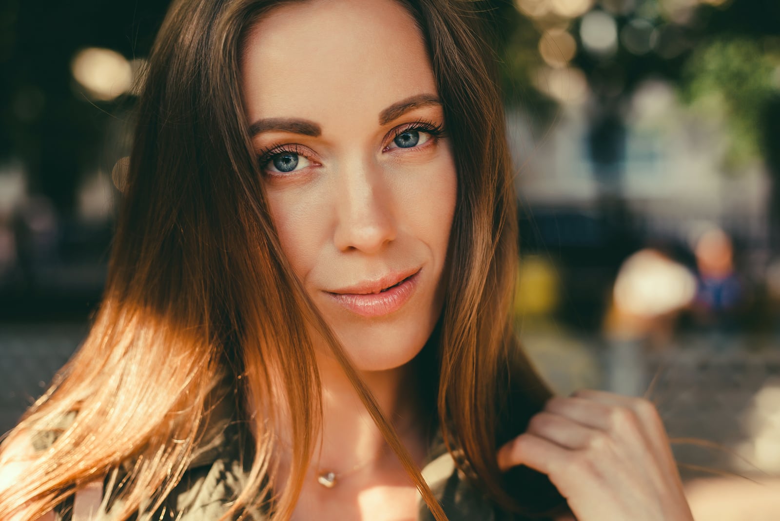 portrait of a brunette with blue eyes