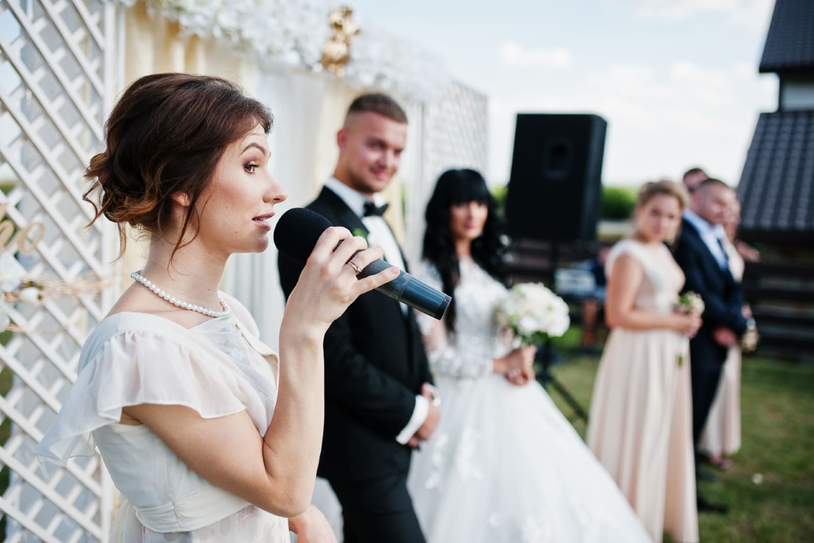 10 Best Maid Of Honor Speech Examples (+15 Pro Tips)