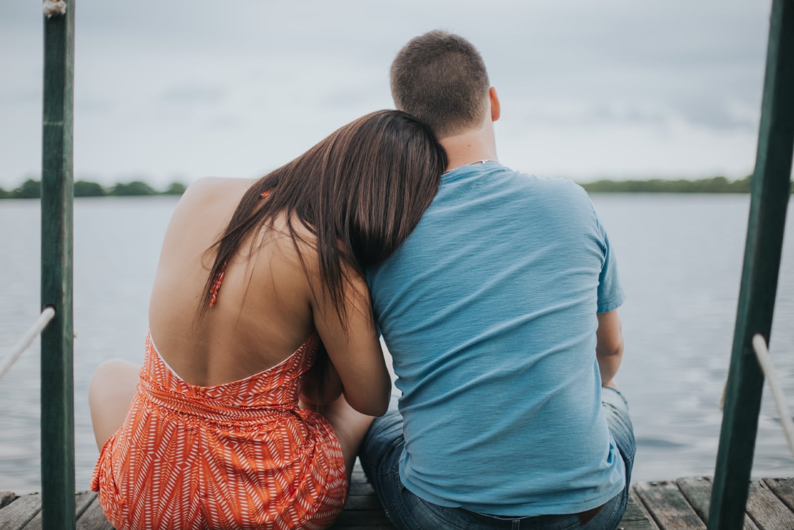 5 Men Reveal The Little Things Girls Do To Push Them Away