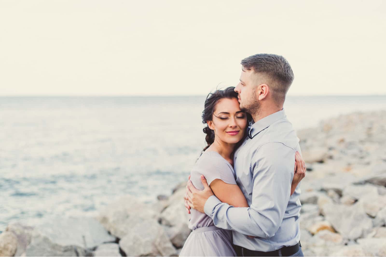 How Long To Date Before Getting Engaged In Your 30s: 10 Things To Know