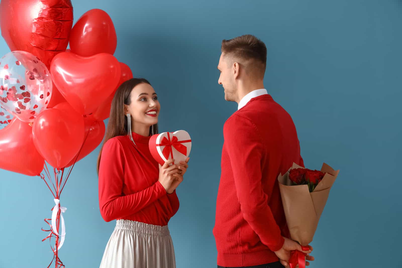 Come chiedere a qualcuno di essere il vostro San Valentino: 9 passi