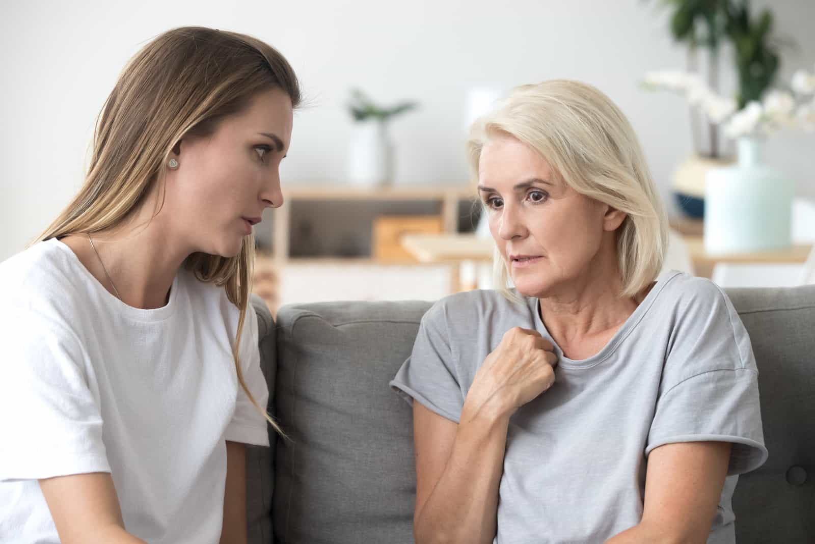10 Signs You Have A Toxic Daughter-In-Law And How To Deal With Her