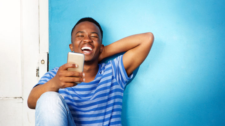 How To Make A Guy Laugh Really Hard Over Text: Tips And Texts