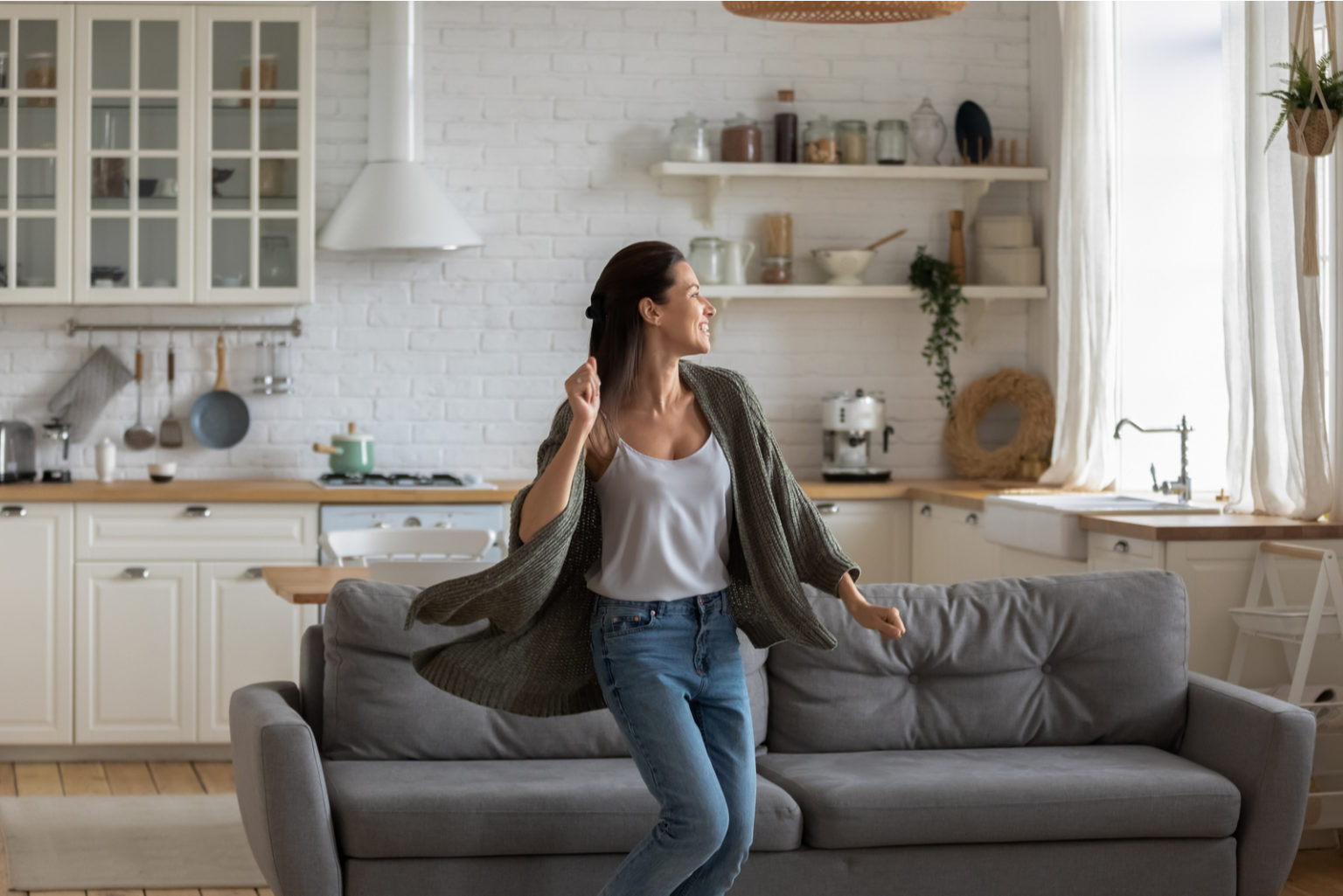 The Ultimate Guide To Being A Stay At Home Wife (19 Tips + More)