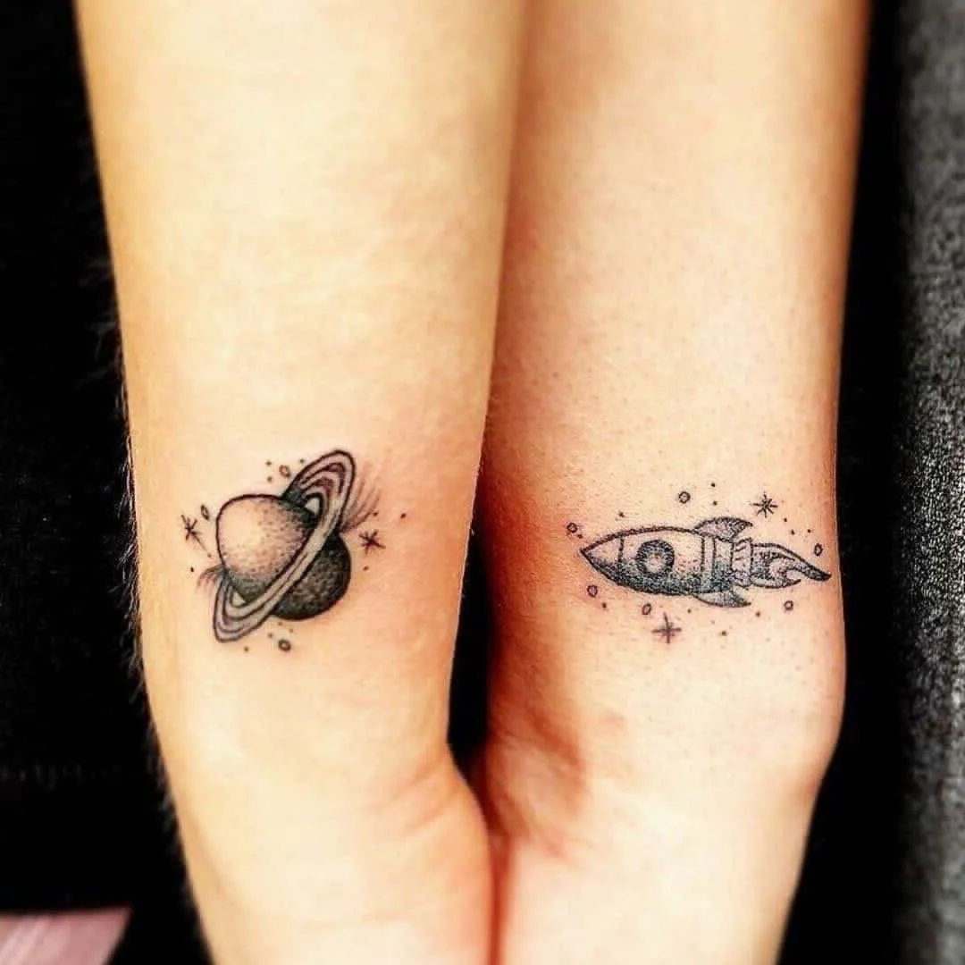 38 Unforgettable Minimalist Matching Tattoos To Get With Your Person