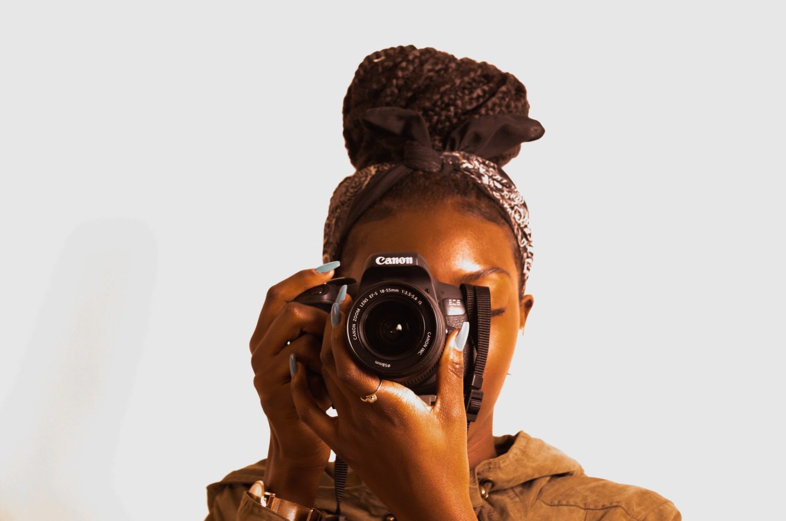 40 Hobbies For Introverts: Have Fun Alone & With Friends