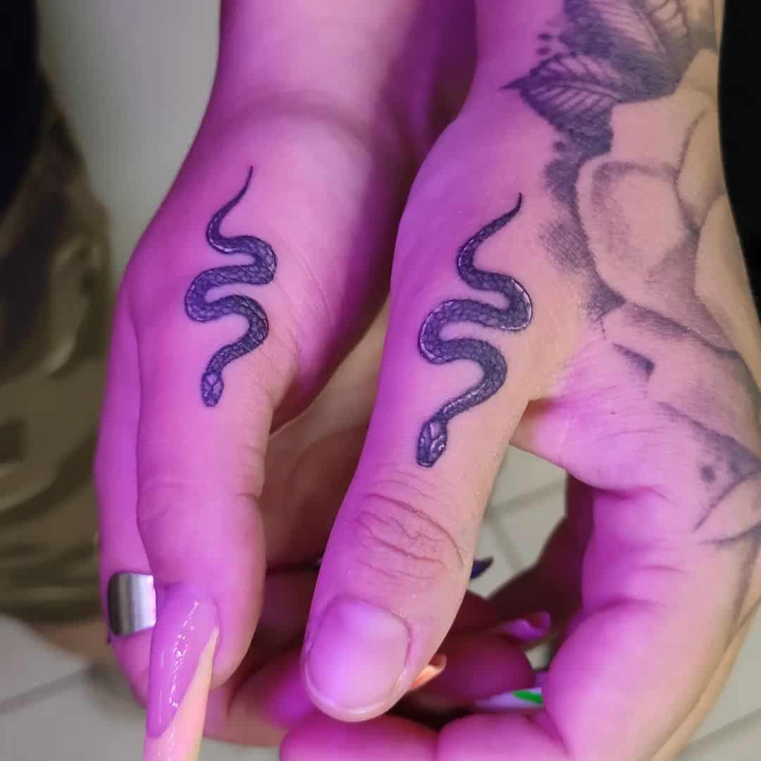 Snake finger tattoo for besties