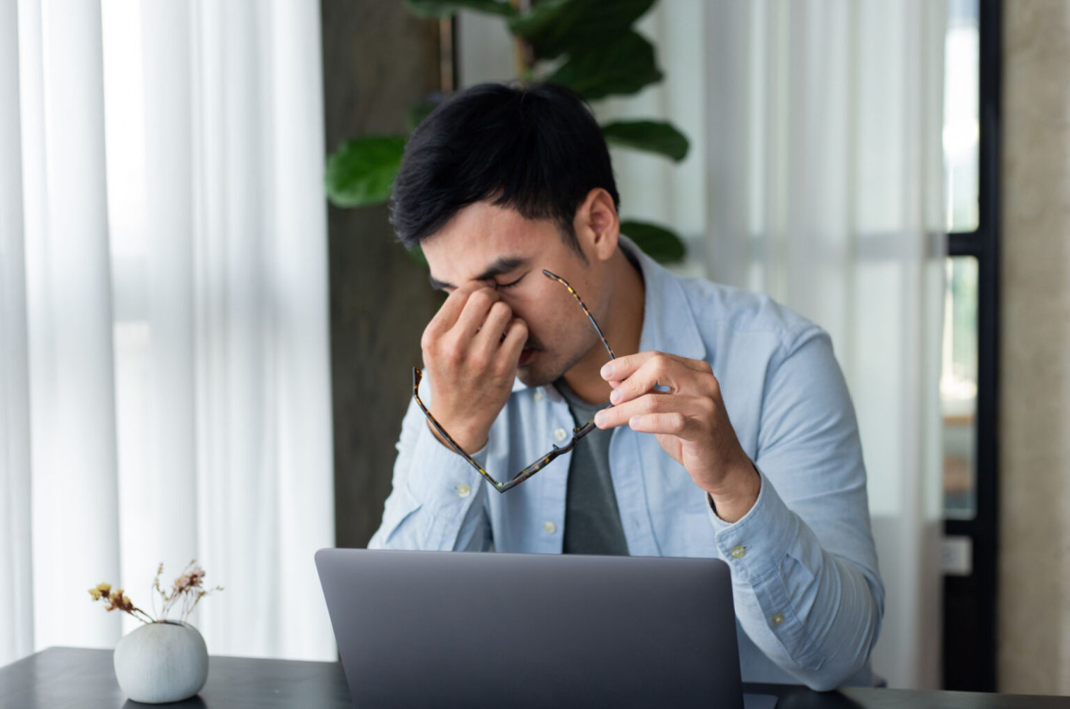 15 Signs He Has Miserable Husband Syndrome