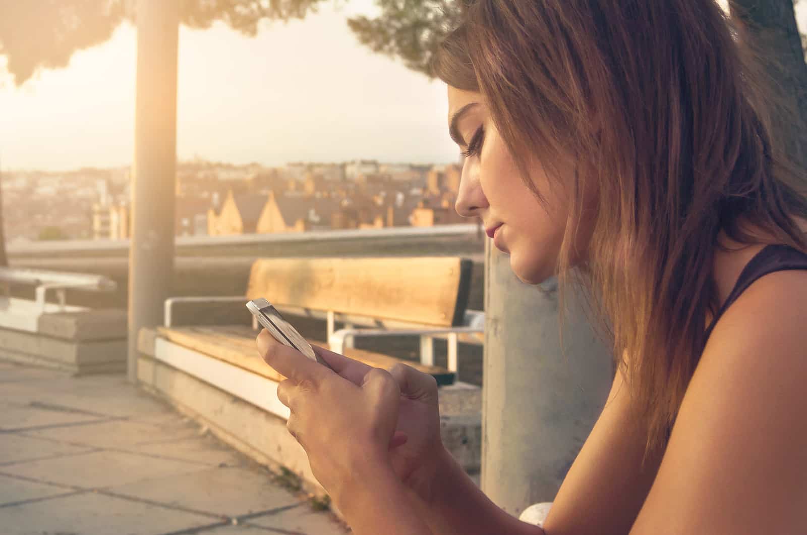 woman thinking of the best reply for someone who is ignoring her