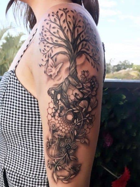 Tatuaje significativo en el brazo