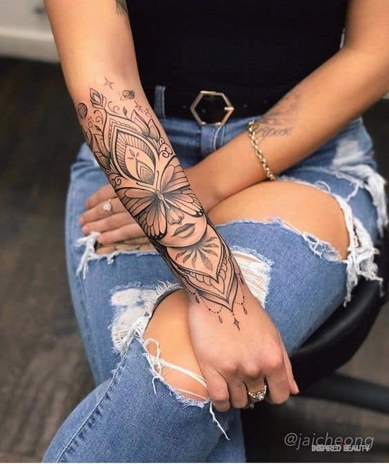 Tatuaje de chica con significado