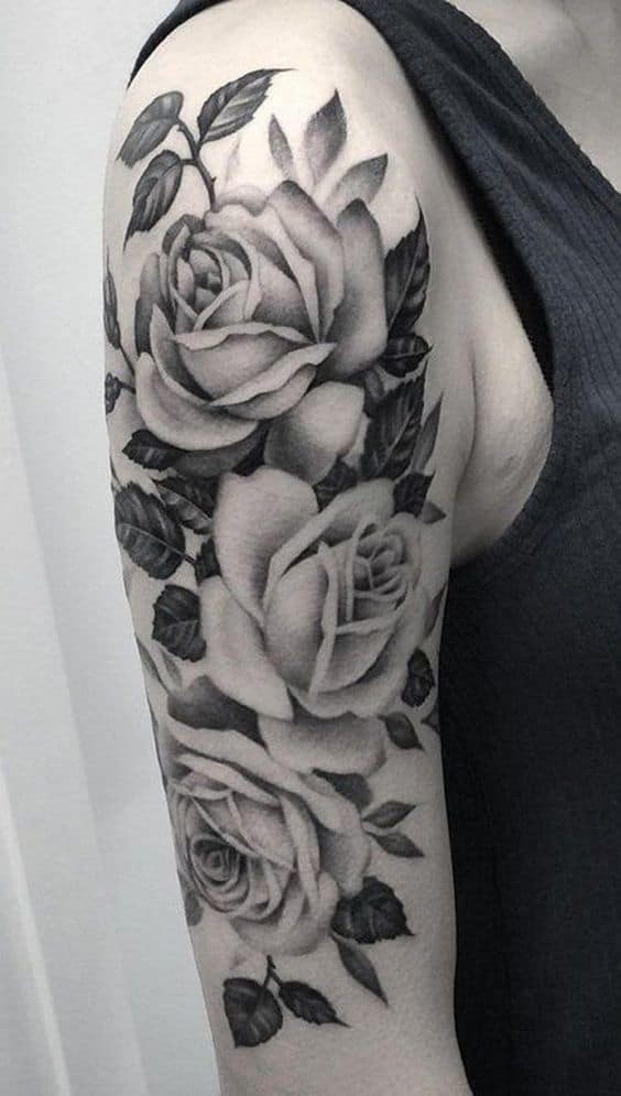 Tatuaggio manica rose