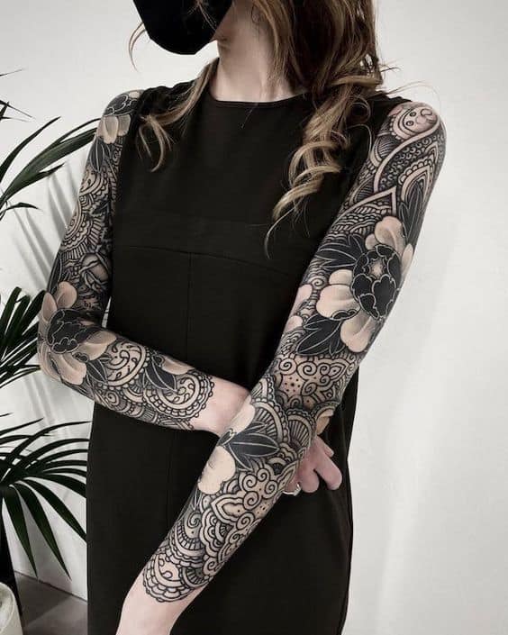 Unica manica simmetrica per tatuaggi