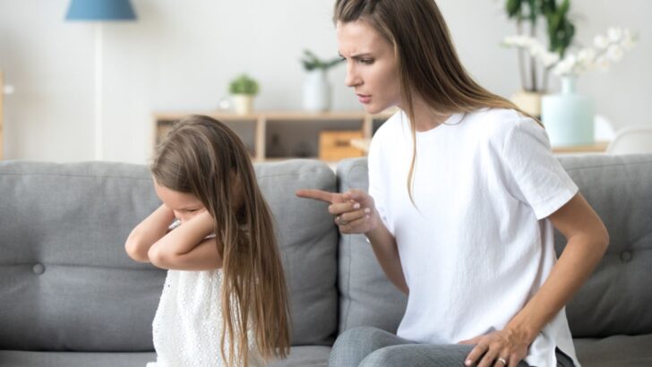 50 cose che le madri narcisiste dicono ai loro figli.