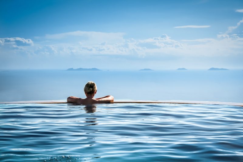 woman in a poll with view