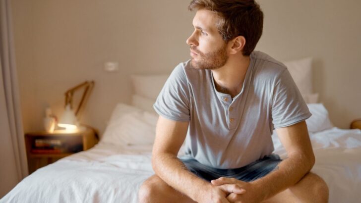5 Traits That Make Guys With Commitment Issues Stay In A Relationship  