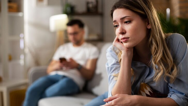 7 Warning Signs There Might Be Another Woman In His Life