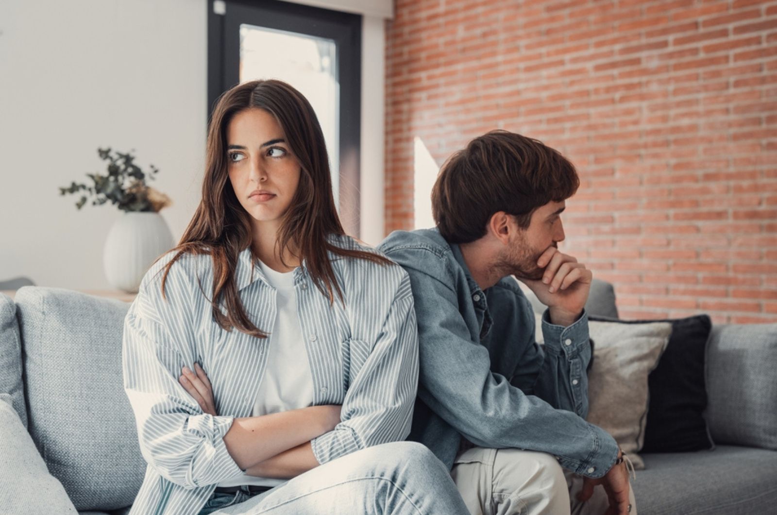 pareja en pelea