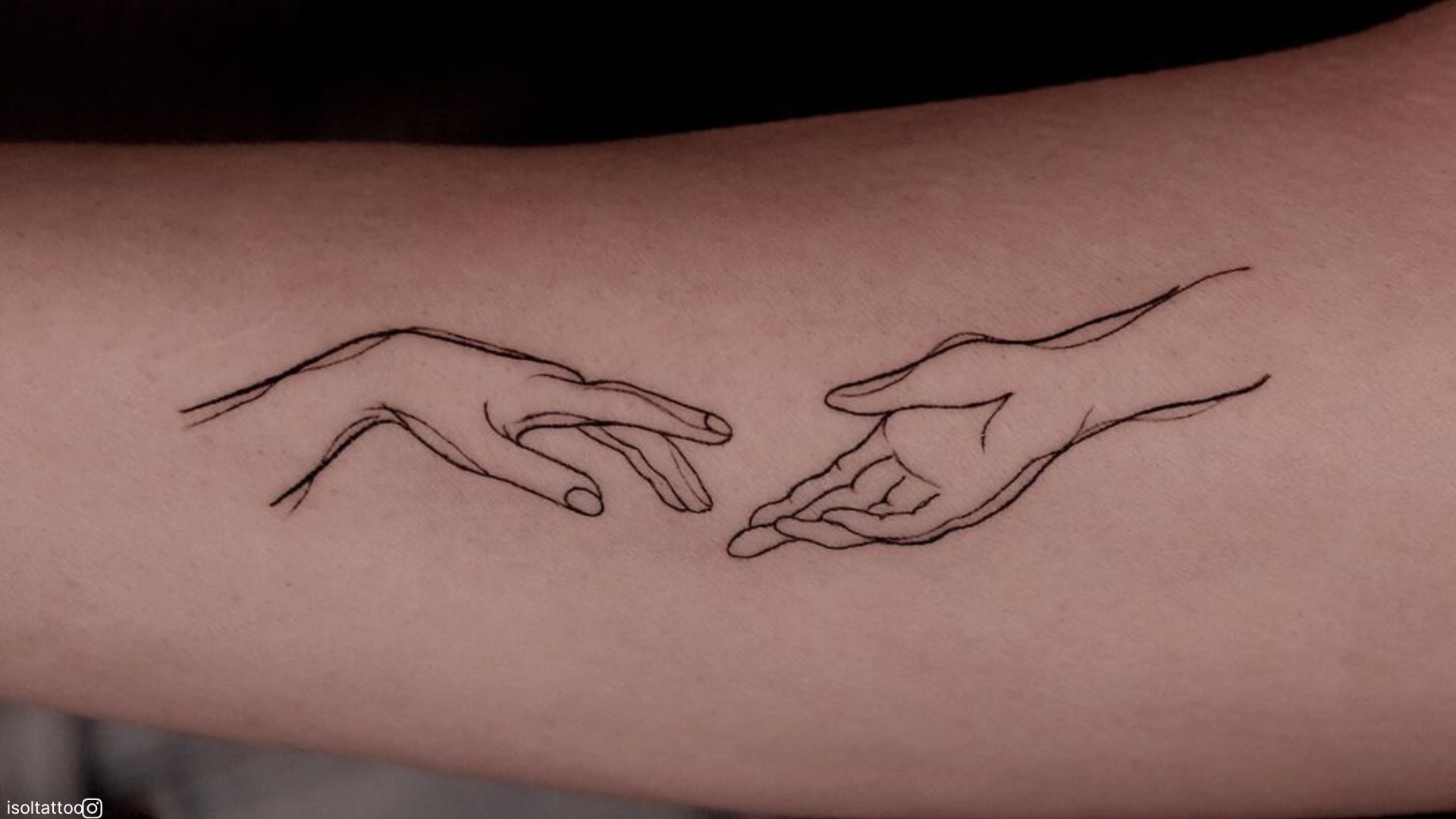 tatuaggio a linee sottili