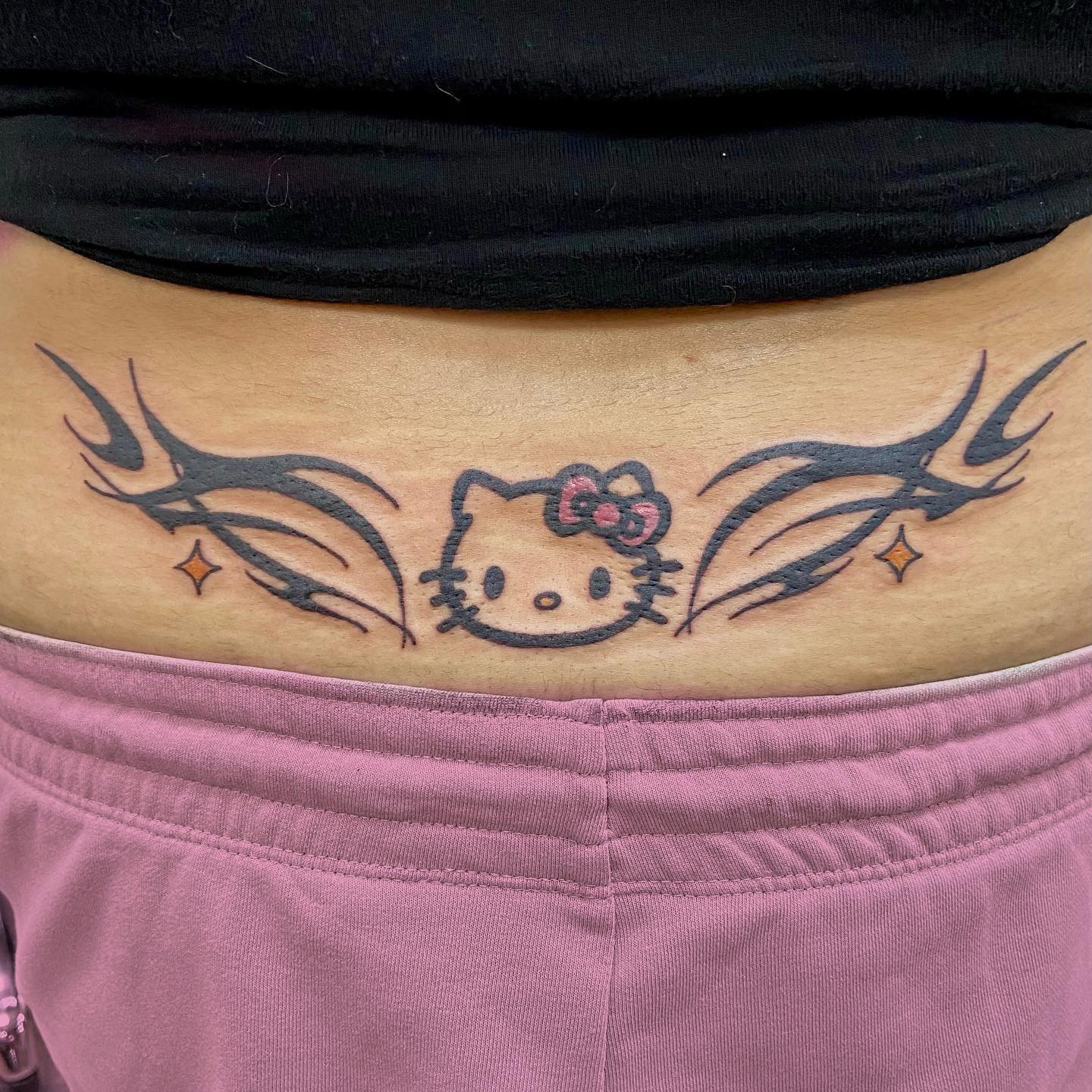 tatuagem hello kitty