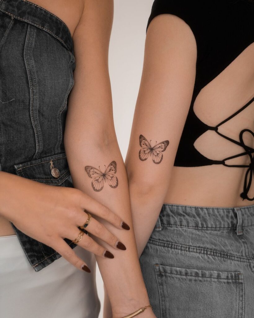 Tatuaje de mariposa a juego