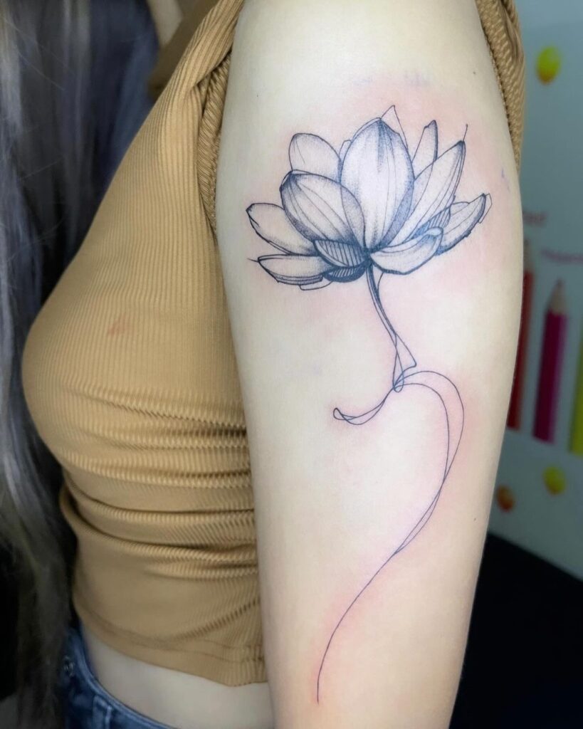 Tatuaggio artistico del fiore di loto a linee sottili