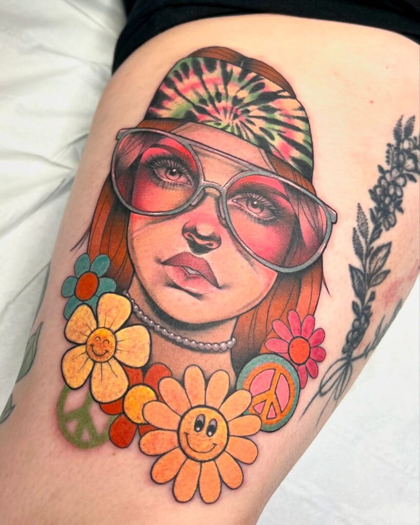 Tatuaje de mujer hippie