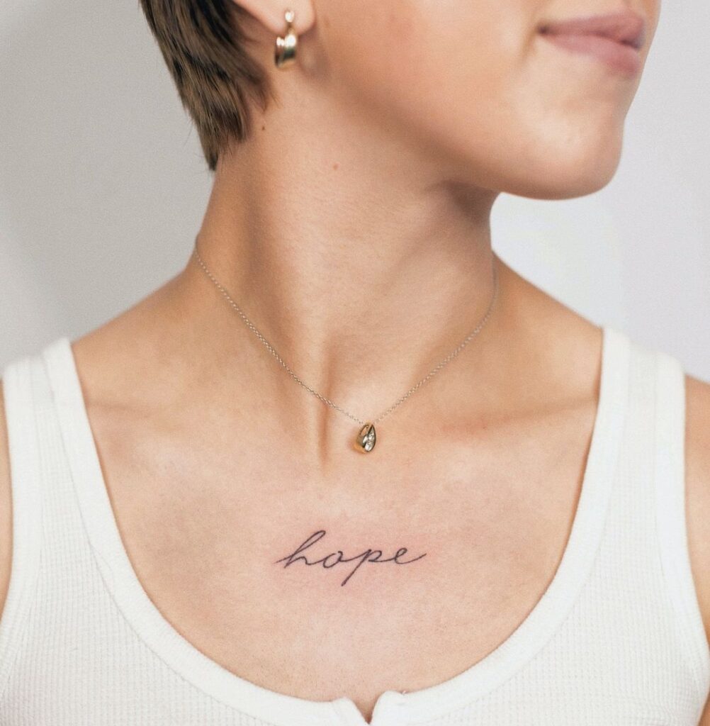 Hope Tatuaje de una palabra