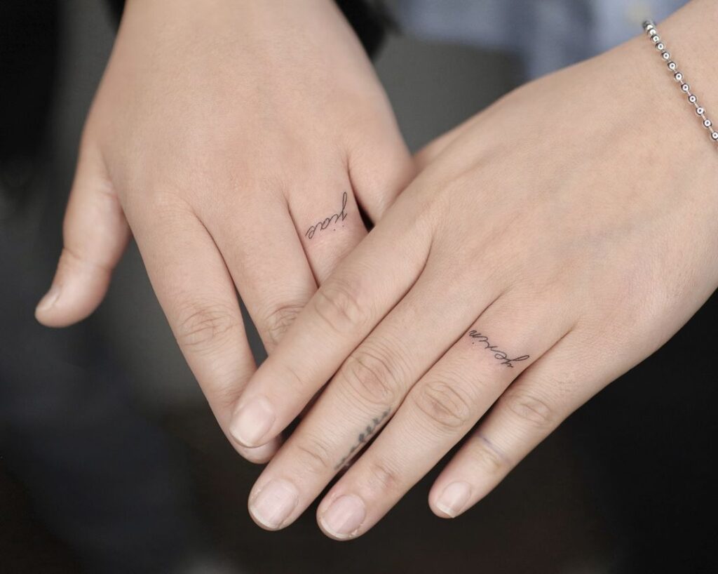 Nombres Anillo Pequeño Dedo Tatuaje