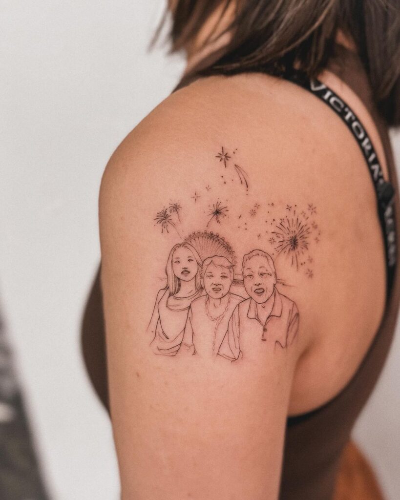 Tatuagem com linhas de um retrato de família