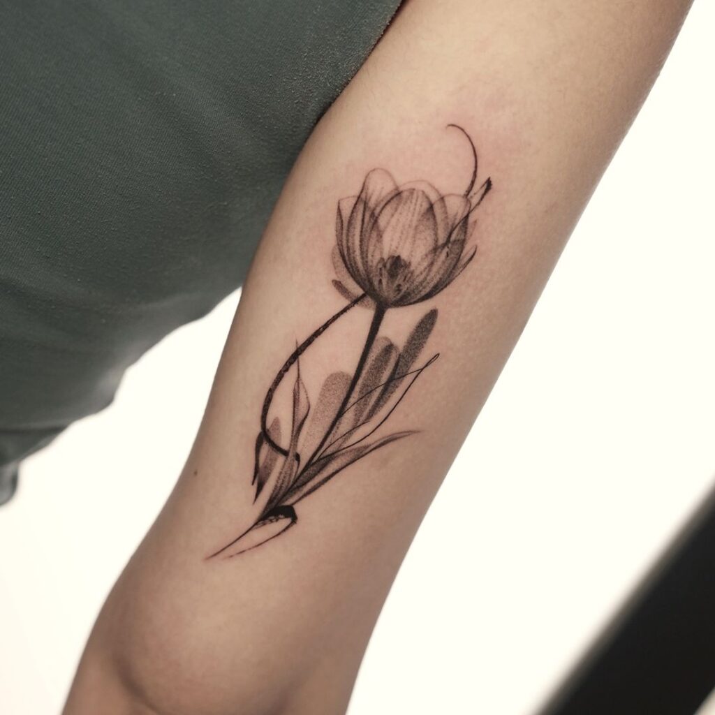 Tatuagem de tulipa Boho