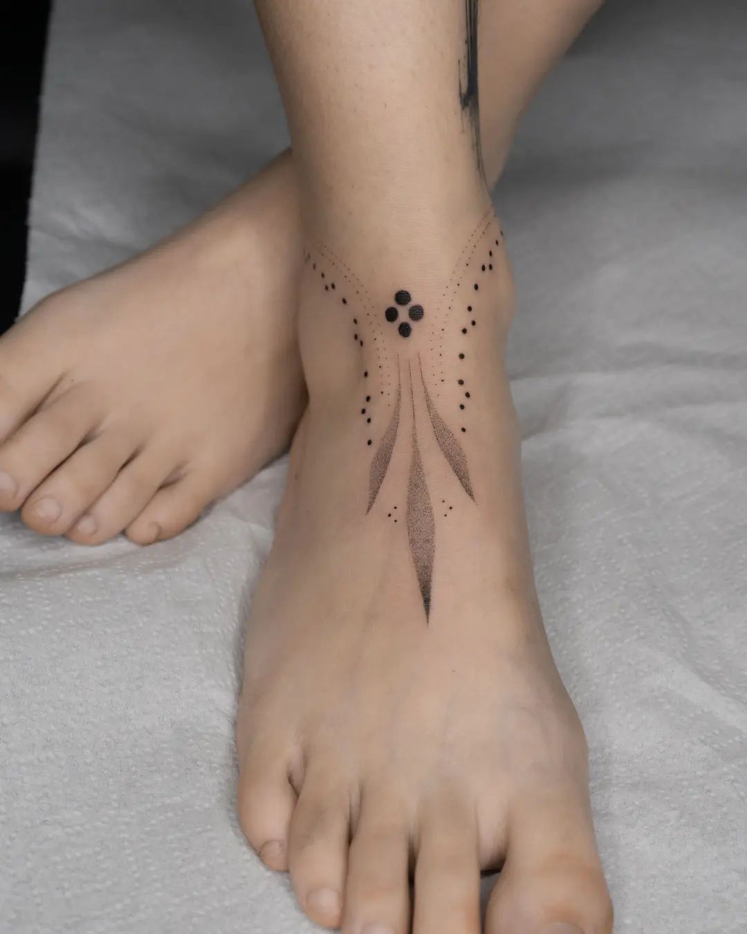 tatuaggio ornamento del piede