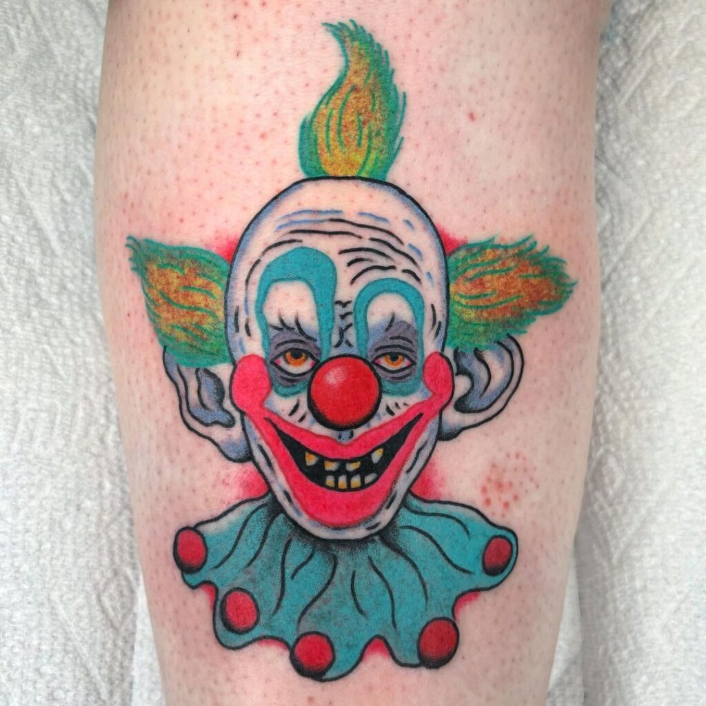 tatuaggio a colori funky clown