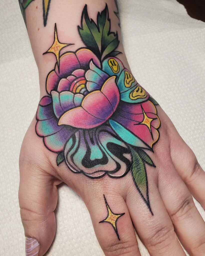 tatuaje de flor funky