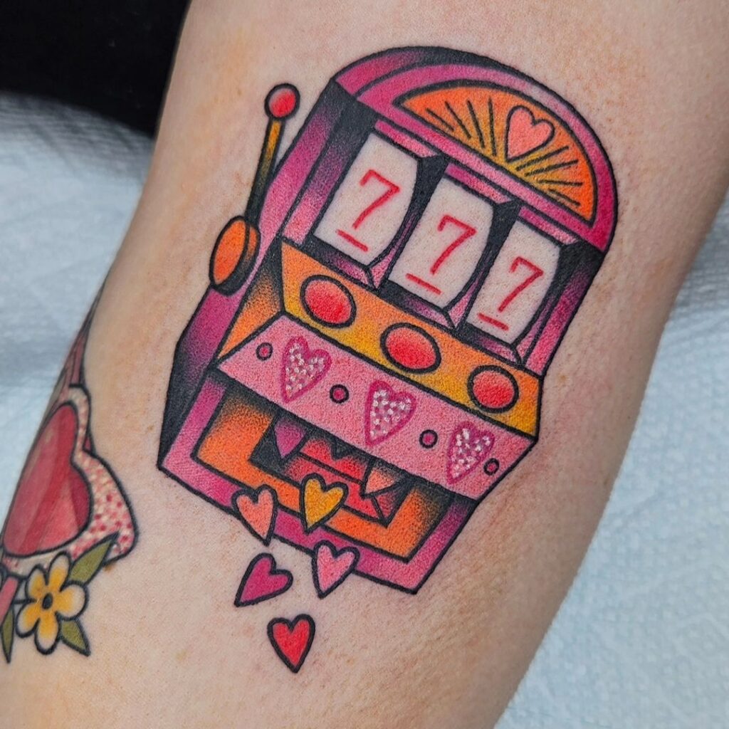 tatuagem da slot machine lucky in love